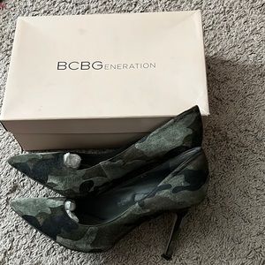 BCBGenerarion Camouflage Heels Size 9.5